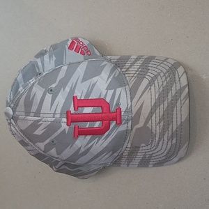 Indiana Hoosiers Team issued fitted hat